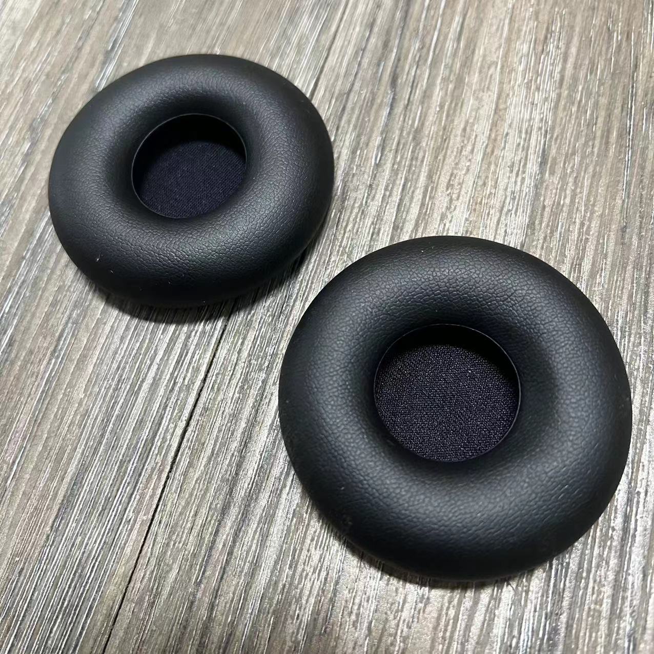 Almohadillas para los oídos 10 - Sennheiser Headphone Momentum 4 reseña y precio
